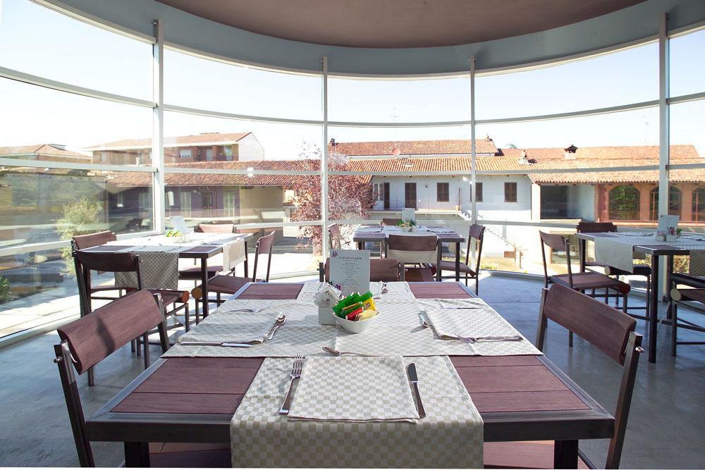 Albergo Cantine Ascheri Бра Экстерьер фото
