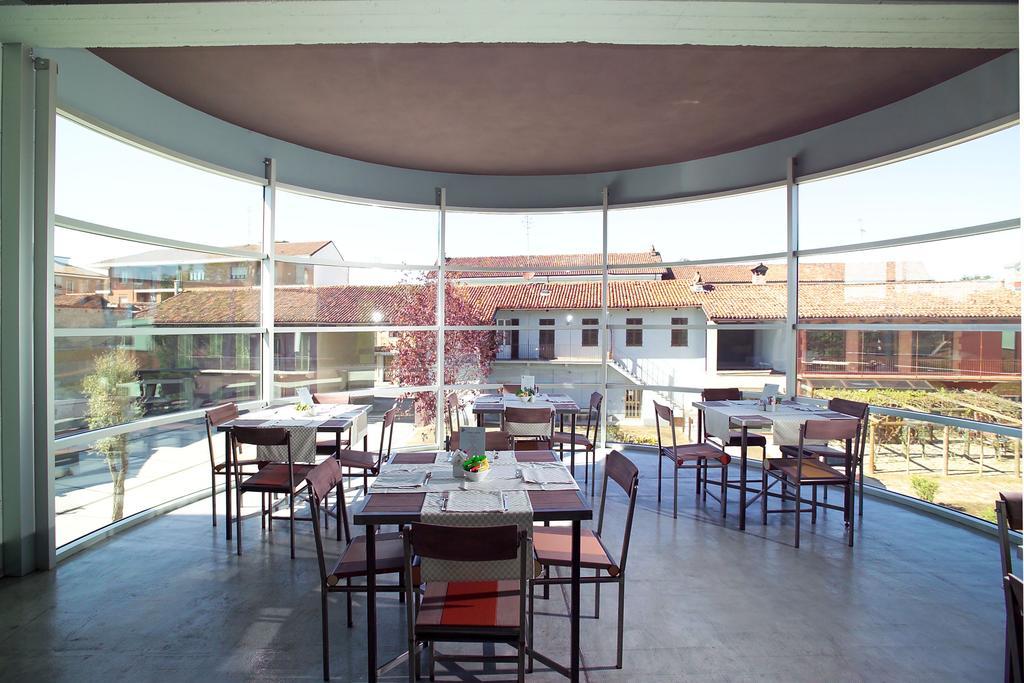Albergo Cantine Ascheri Бра Экстерьер фото